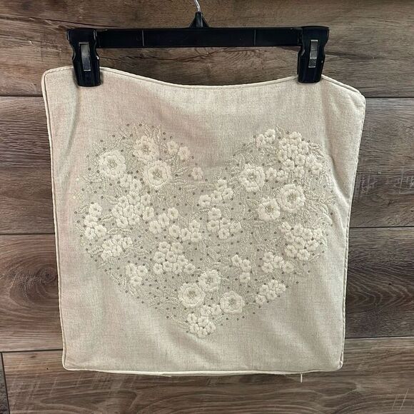 Embroidered Heart Floral Linen Blend Pillow Cover Embellished Metallic 15x15 - Picture 2 of 9
